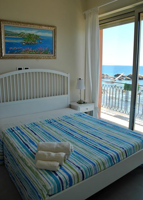 Taorminaxos Wonderful Seaview Apartamento Giardini Naxos Exterior foto