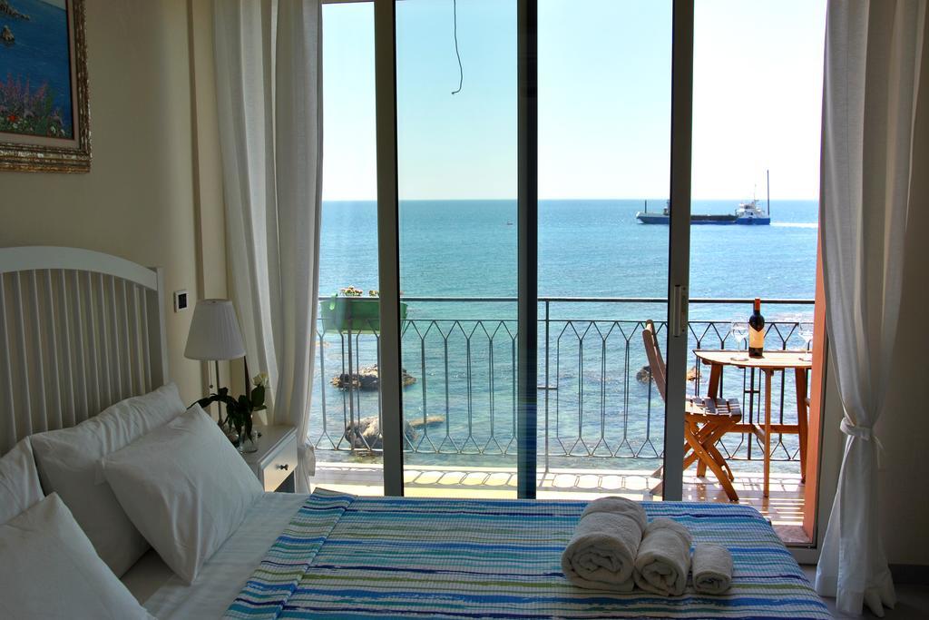 Taorminaxos Wonderful Seaview Apartamento Giardini Naxos Exterior foto